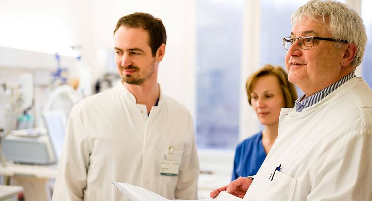 Facharzt oder Weiterbildungsermächtigung Facharzt oder Weiterbildungsermächtigung