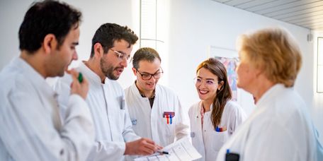 Teambesprechung im Krankenhaus