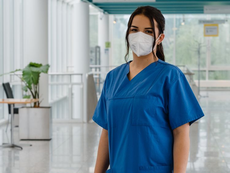 Pflegekraft bei MEDICLIN werden. Ausbildung zum Pflegefachmann (w/m/d). Ausbildung zur Pflegefachfrau bei MEDICLIN