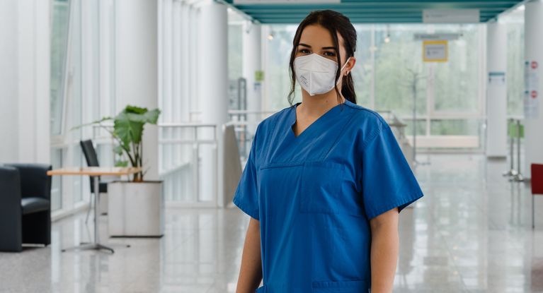 Pflegekraft bei MEDICLIN werden. Ausbildung zum Pflegefachmann (w/m/d). Ausbildung zur Pflegefachfrau bei MEDICLIN