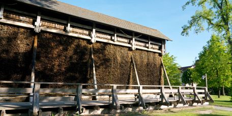 Historisches Grandierwerk im Kurpark Bad Münder in Niedersachsen